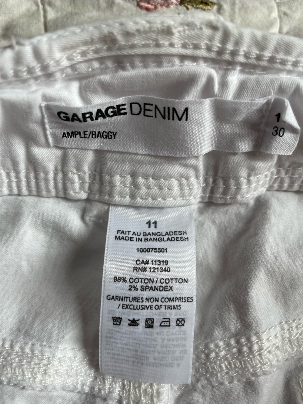 GARAGE DenimWoman’s - Tried on never worn.White Cargo Pants - Casual Wide Leg. - Picture 4 of 9